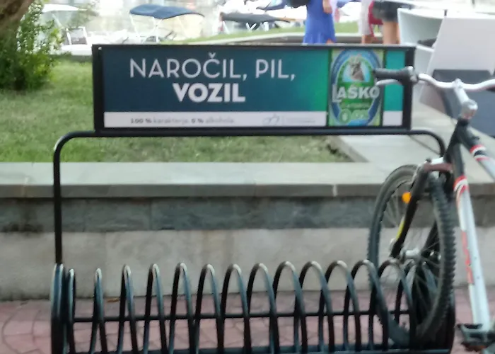 Zivko Πανσιόν Dobrovce