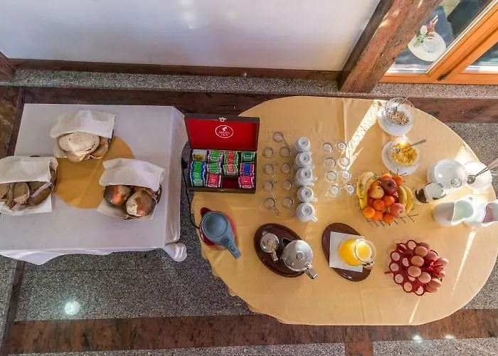 Zivko Πανσιόν 3*