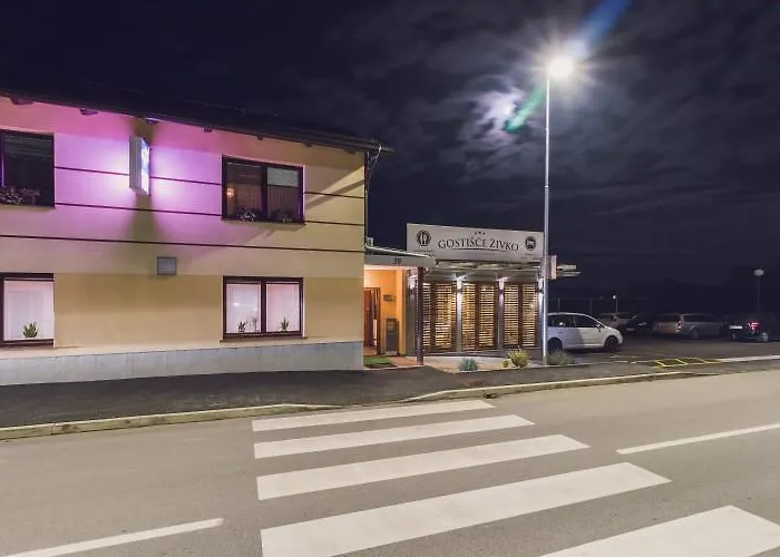 Zivko Πανσιόν 3*